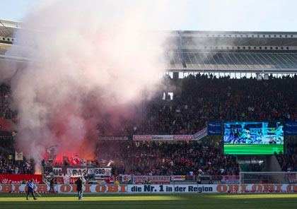 Pyrotechnik im Stadion