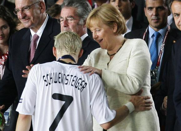 Angela Merkel und Bastian Schweinsteiger