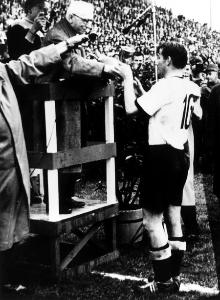 Jules Rimet und Fritz Walter