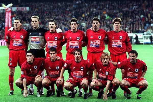 Das Team von Real Sociedad San Sebastián im November 2002